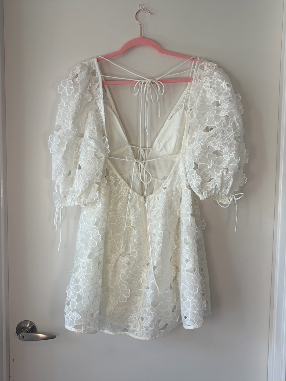 NWT For Love & Lemons Leighton Mini Dress White Floral Embroidered S - Picture 11 of 15